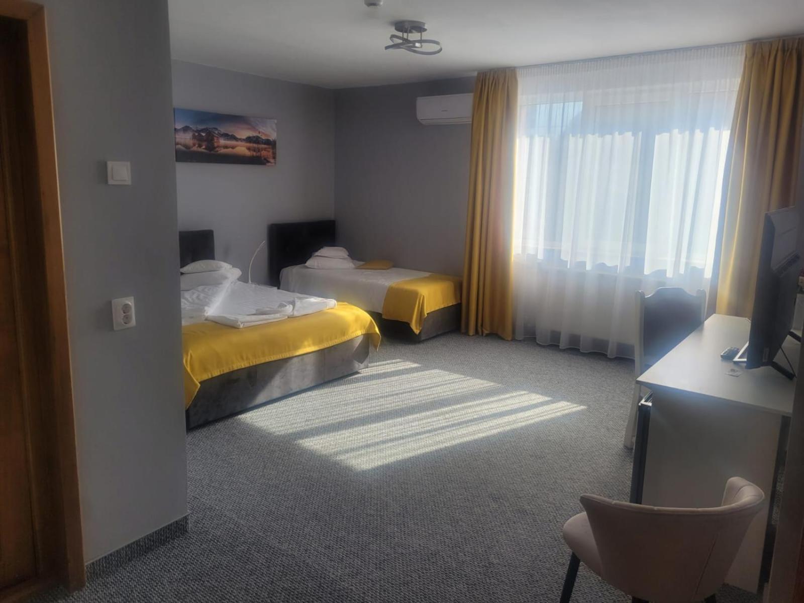 Hotel Delaf Cluj-Napoca Buitenkant foto