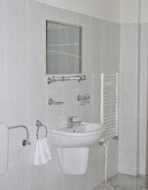 Hotel Delaf Cluj-Napoca Buitenkant foto